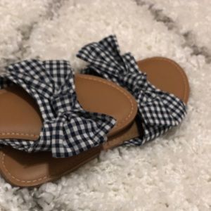 Old Navy gingham flats! Women’s 10.